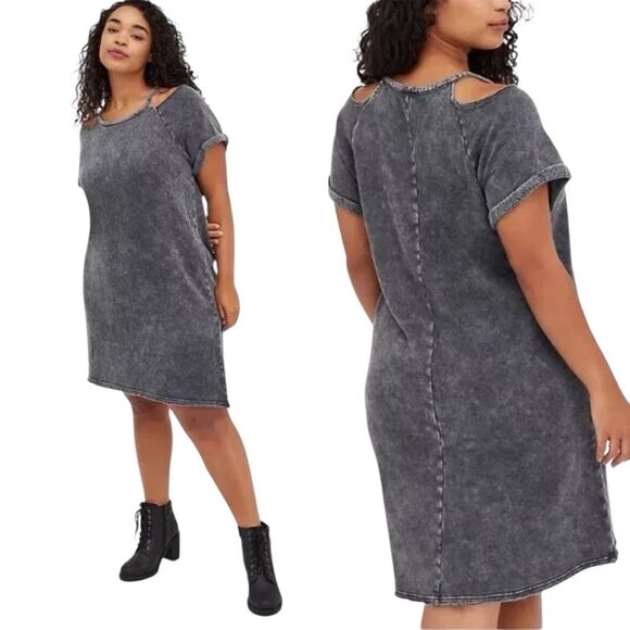 Torrid Cold Shoulder Fleece Dress Charcoal Wash Womens Size 2X - Picture 1 of 8